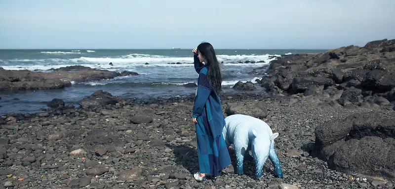 ������Ӱ���� ���·��ĳ�����Ů-������