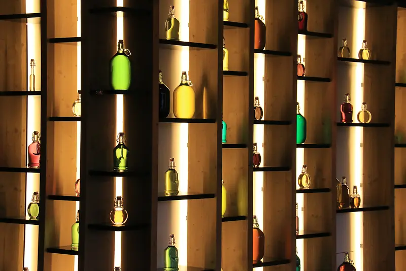 ����Ԫ�ؾƽѸ�����Ӱ-������