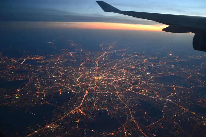 �ɻ�������Ӱ����-������