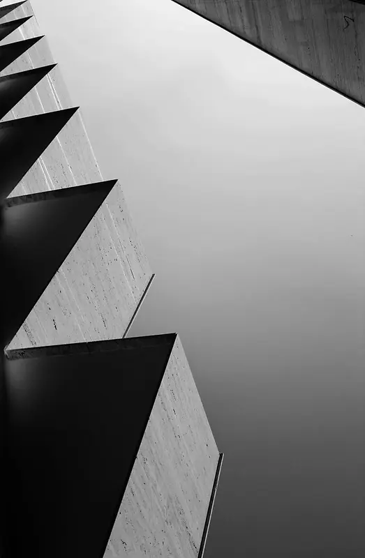 ���ӳ��л�ɫ��Ӱ-������