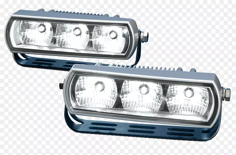 ǰ�յƳ��ռ���ʻ�ƴ���ͷ����-������