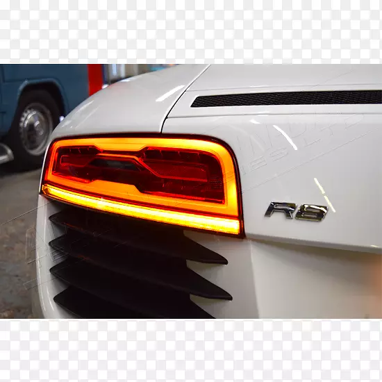 ǰ�յƳ��µ�R8���ոܳ�-������