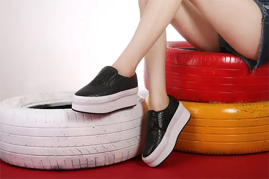 ��ɫ�ɸ�Ьʱ������ŮЬ-������