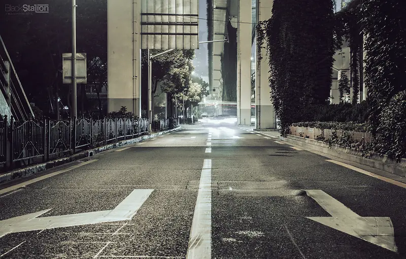 �ڰ�ɫ��������·-������