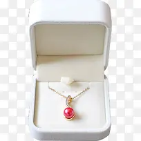 红色宝石吊坠图片-空若网 红色宝石吊坠图片-空若网