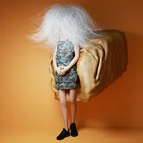 ��ɫ�����׷���Ů-������