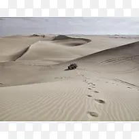 沙发荒野沙地摄影图-空若网 沙发荒野沙地摄影图-空若网