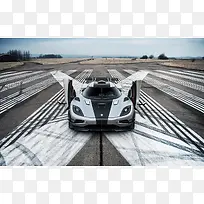 白色时尚冬日汽车-空若网 白色时尚冬日汽车-空若网