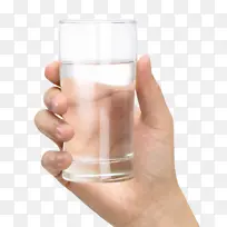 用手拿着玻璃杯子-空若网 用手拿着玻璃杯子-空若网