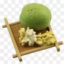 核桃果实-核桃绿色外壳上的竹盘-空若网 核桃果实-核桃绿色外壳上的竹盘-空若网