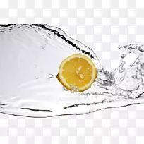 柠檬汁玻璃瓶饮用.柠檬片和水的流动-空若网 柠檬汁玻璃瓶饮用.柠檬片和水的流动-空若网