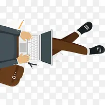 放在腿上的笔记本电脑-空若网 放在腿上的笔记本电脑-空若网