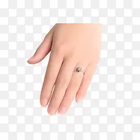 戴戒指的手-空若网 戴戒指的手-空若网