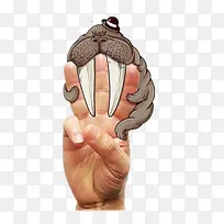 创意咬手图片-空若网 创意咬手图片-空若网