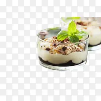 玻璃杯里的甜品-空若网 玻璃杯里的甜品-空若网