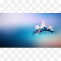 水色晕染背景下的油画雪山-空若网 水色晕染背景下的油画雪山-空若网