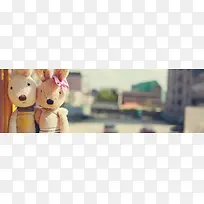 清新简约玩偶都市海报背景-空若网 清新简约玩偶都市海报背景-空若网