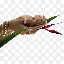 男女牵手托手-空若网 男女牵手托手-空若网