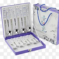 青花瓷餐具套装和包装-空若网 青花瓷餐具套装和包装-空若网