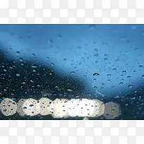 蓝天玻璃上的水珠-空若网 蓝天玻璃上的水珠-空若网