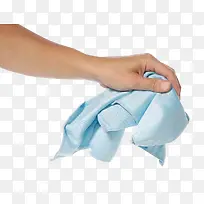手拿蓝色抹布-空若网 手拿蓝色抹布-空若网