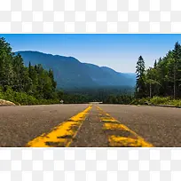 青山绿树里的公路-空若网 青山绿树里的公路-空若网