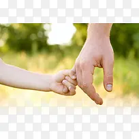 高清摄影父子手牵手-空若网 高清摄影父子手牵手-空若网