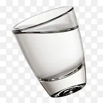 盛水的透明杯子-空若网 盛水的透明杯子-空若网