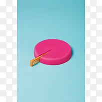 蓝色背景前的粉橙色蛋糕-空若网 蓝色背景前的粉橙色蛋糕-空若网