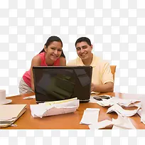 玩电脑的情侣-空若网 玩电脑的情侣-空若网