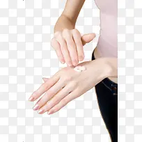 装饰图案涂护手霜手部特写-空若网 装饰图案涂护手霜手部特写-空若网