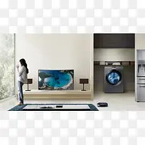 喝着咖啡的女性站在屋内-空若网 喝着咖啡的女性站在屋内-空若网