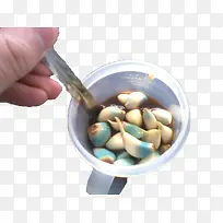 自己腌腊八蒜-空若网 自己腌腊八蒜-空若网