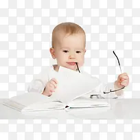 高清摄影在看书的小男孩-空若网 高清摄影在看书的小男孩-空若网