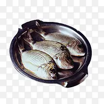 三条新鲜草鱼-空若网 三条新鲜草鱼-空若网